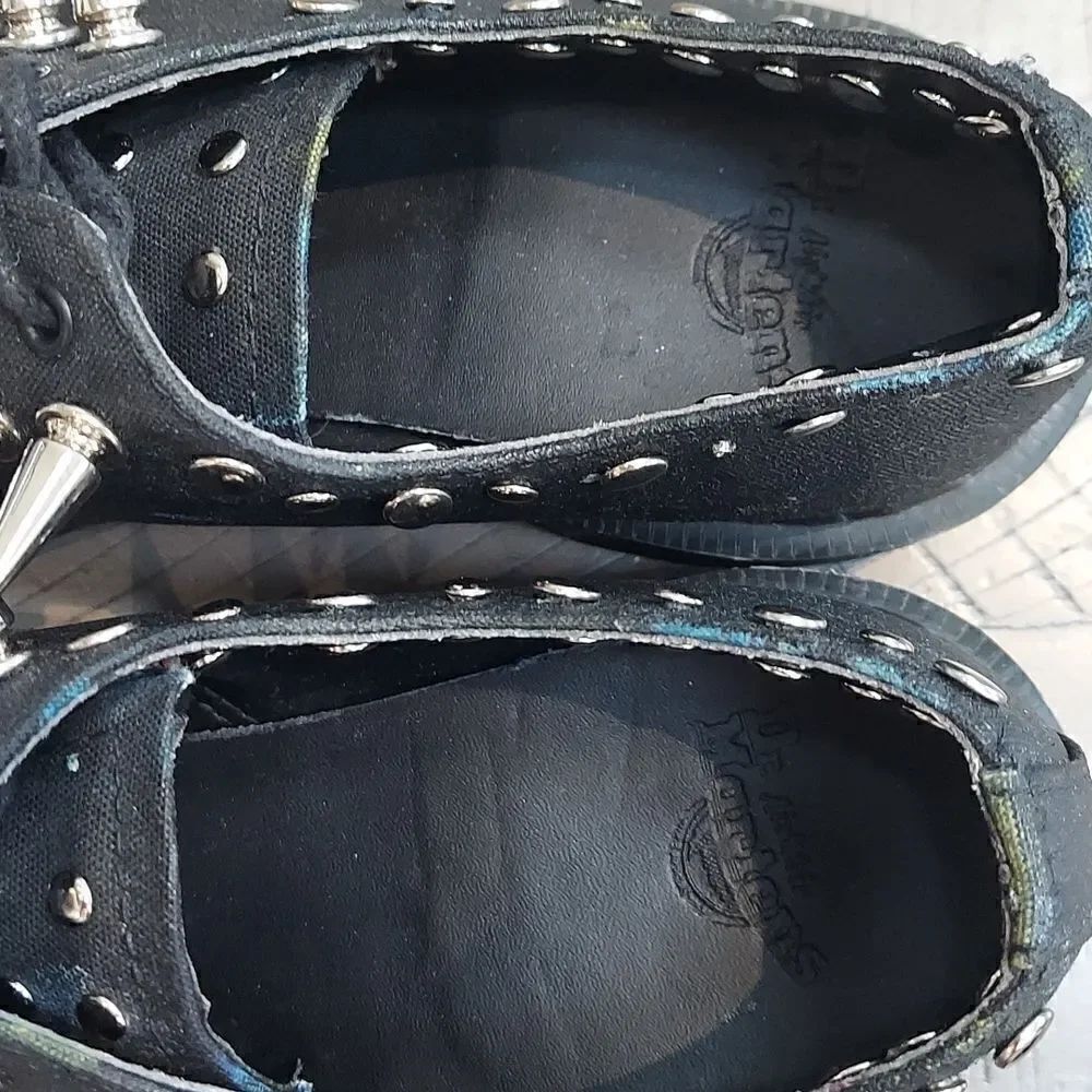 Dr. Martens Lester Black Coated Studs Spikes Shoes Sz 5 - Picture 8 of 13